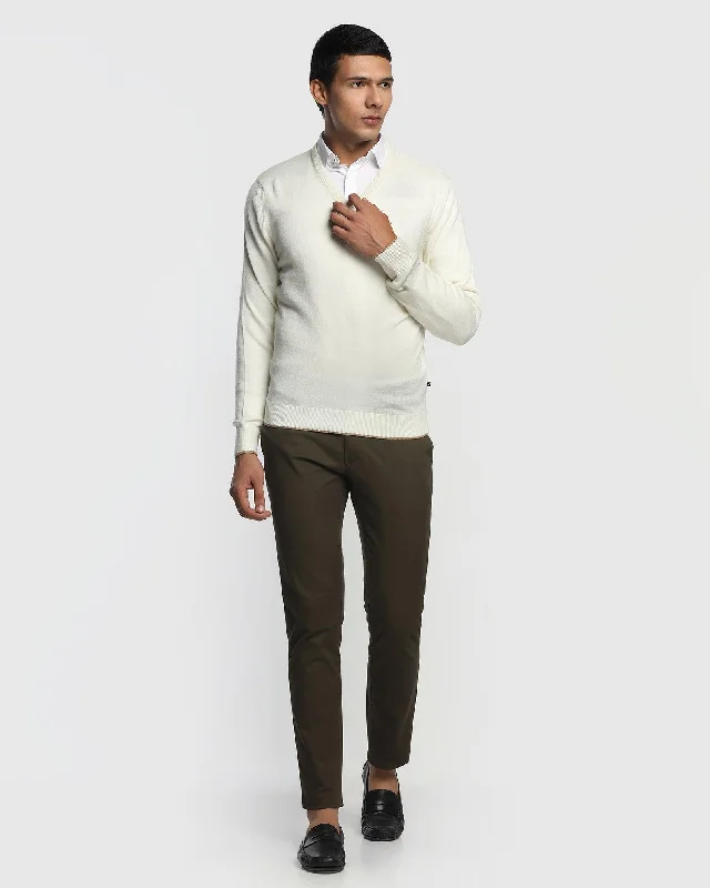 solid-v-neck-sweater-in-ecru-melange-savior