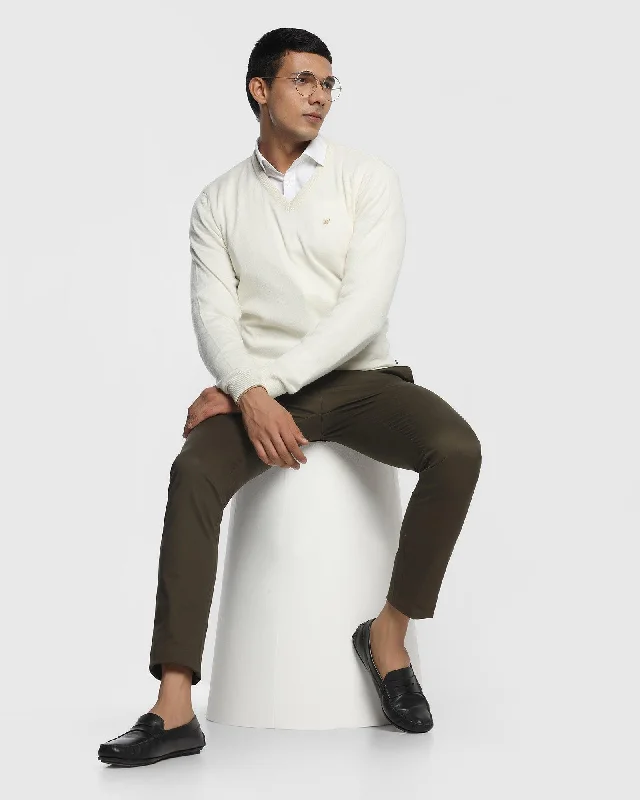 solid-v-neck-sweater-in-ecru-melange-savior