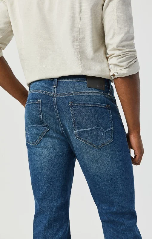 STEVE ATHLETIC FIT JEANS IN MID USED WILLIAMSBURG